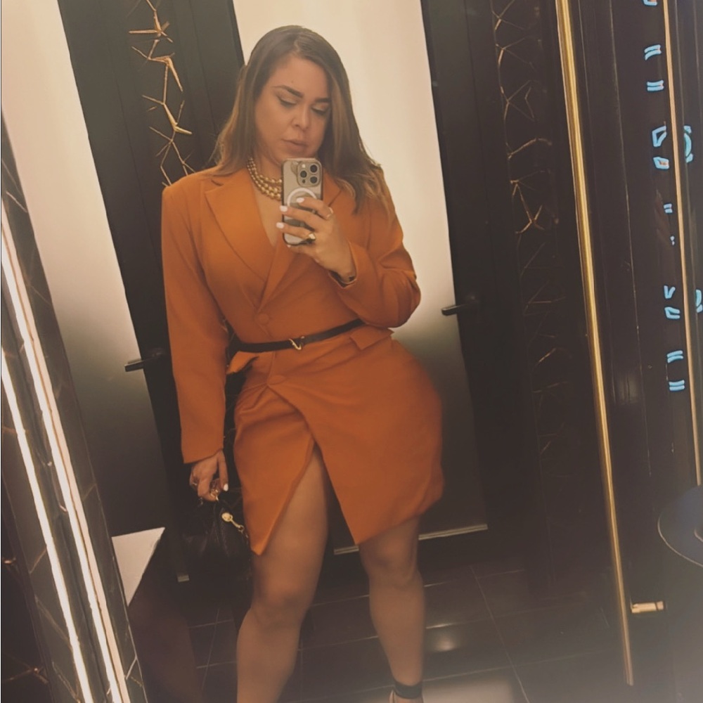 Orange Sheath Dress with Cuffed Long Sleeves and V-Neck , runs like large